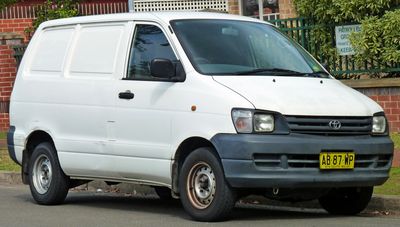 Автостекла Toyota Ace c установкой в Москве